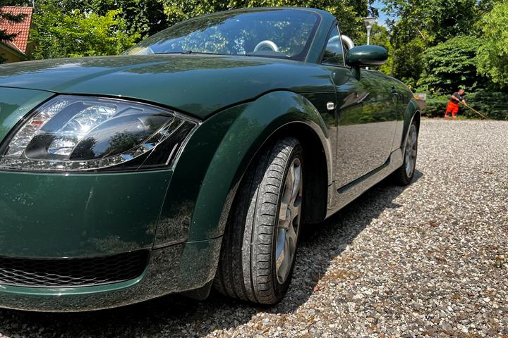 Grøn Audi TT fra 2003