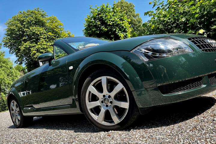 Grøn Audi TT fra 2003