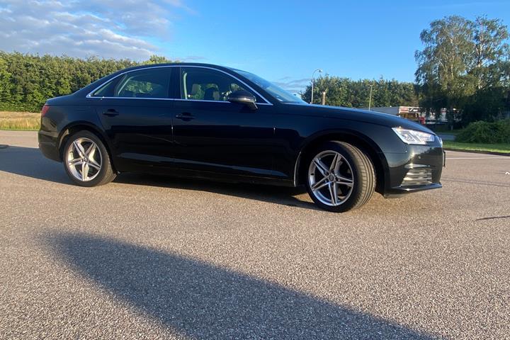 Sort Audi A4 fra 2018