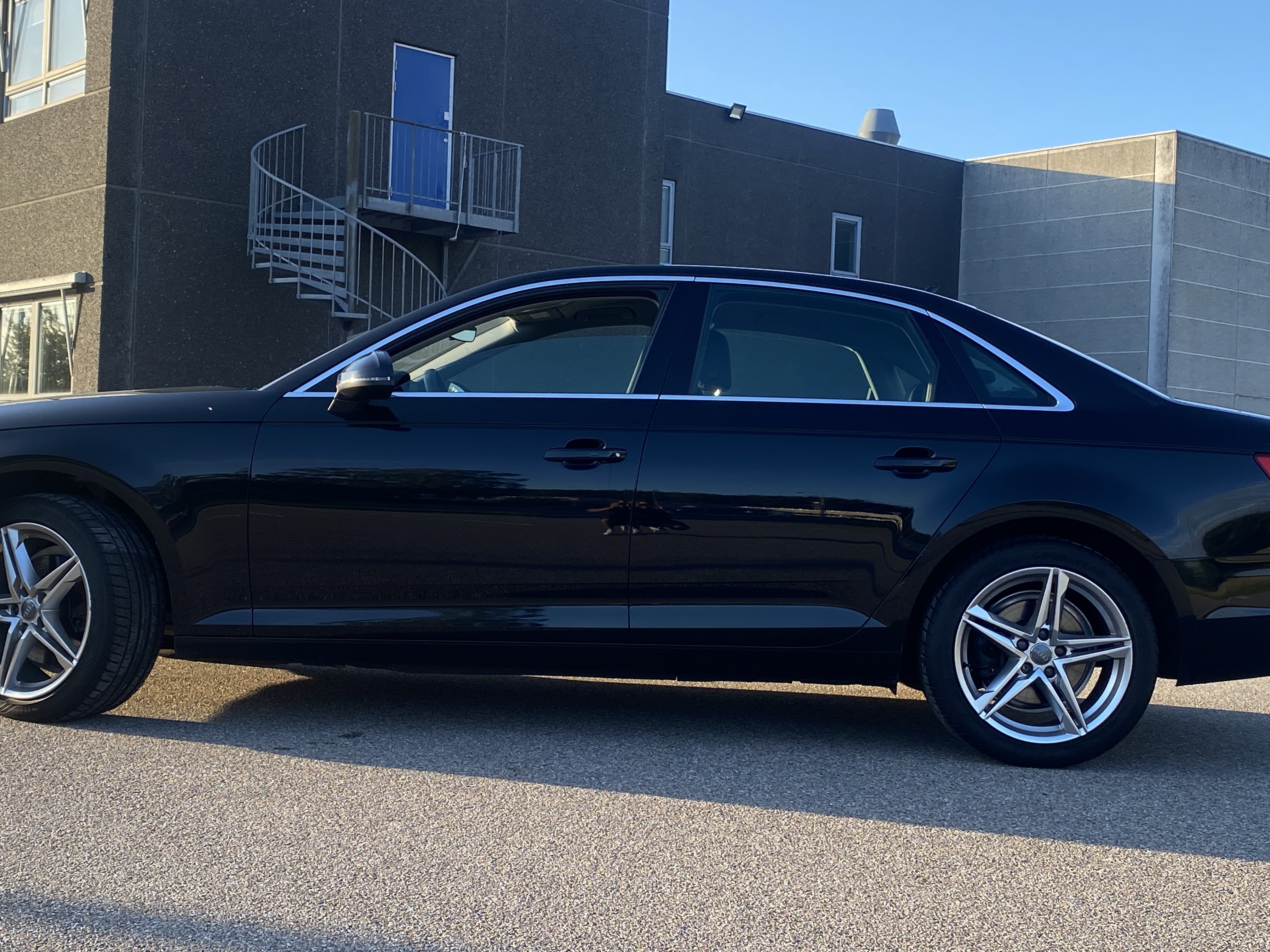 Sort Audi A4 fra 2018