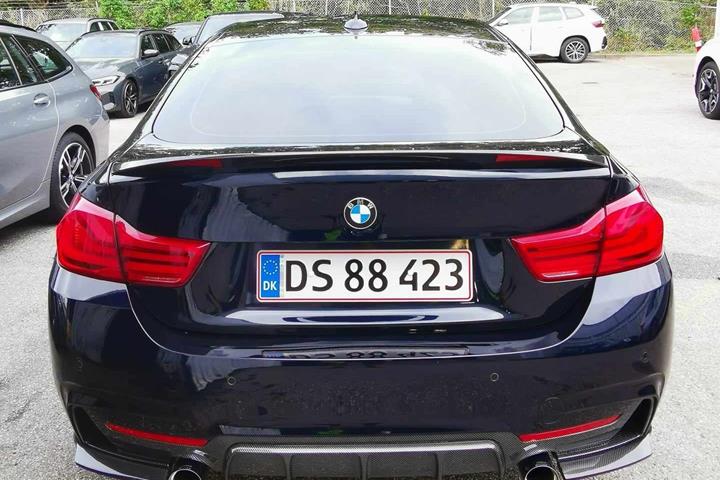 Sort BMW 4-serie fra 2017