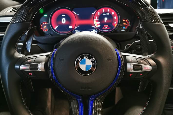 Sort BMW 4-serie fra 2017