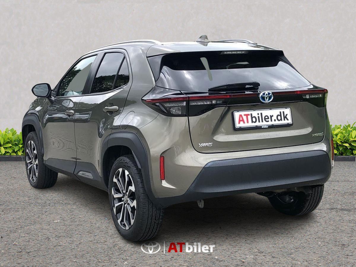 Bronze Toyota Yaris Cross fra 2022
