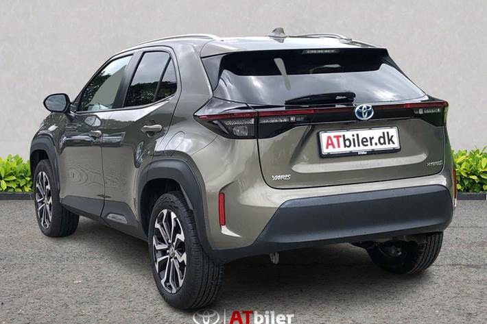 Bronze Toyota Yaris Cross fra 2022