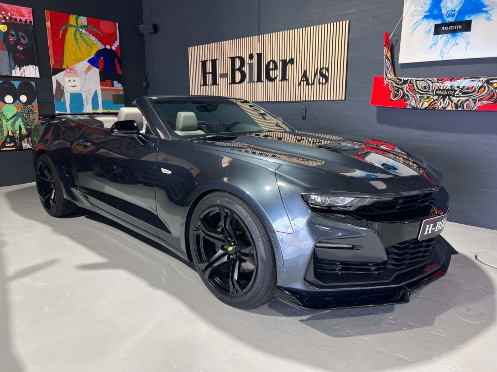 Grå Chevrolet Camaro fra 2019
