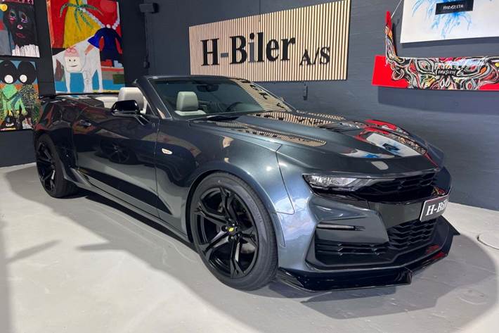 Grå Chevrolet Camaro fra 2019