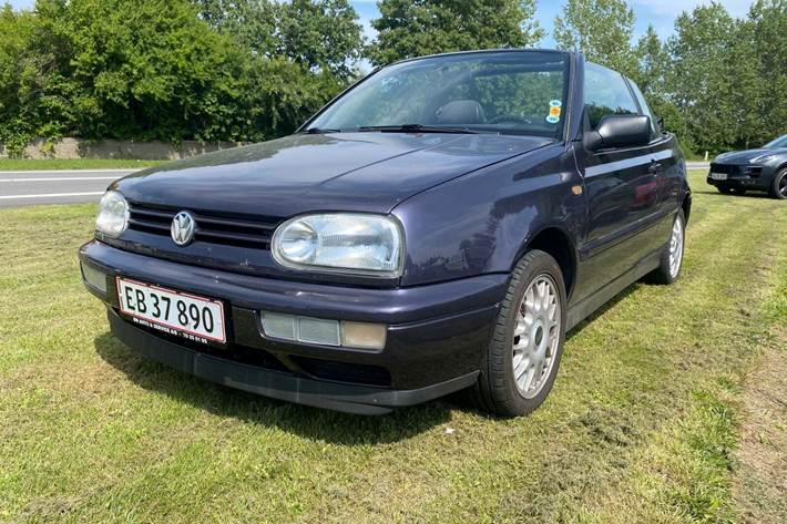 Lilla VW Golf III fra 1997 set udefra