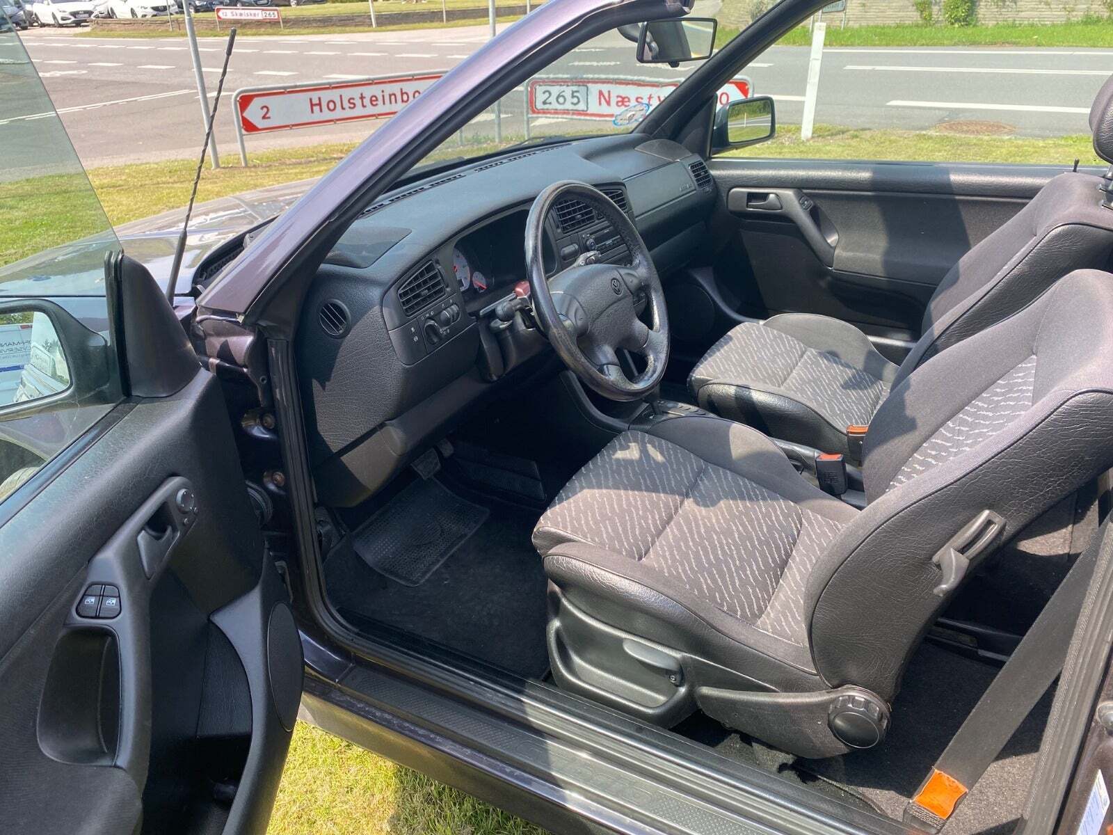 Lilla VW Golf III fra 1997 set indefra