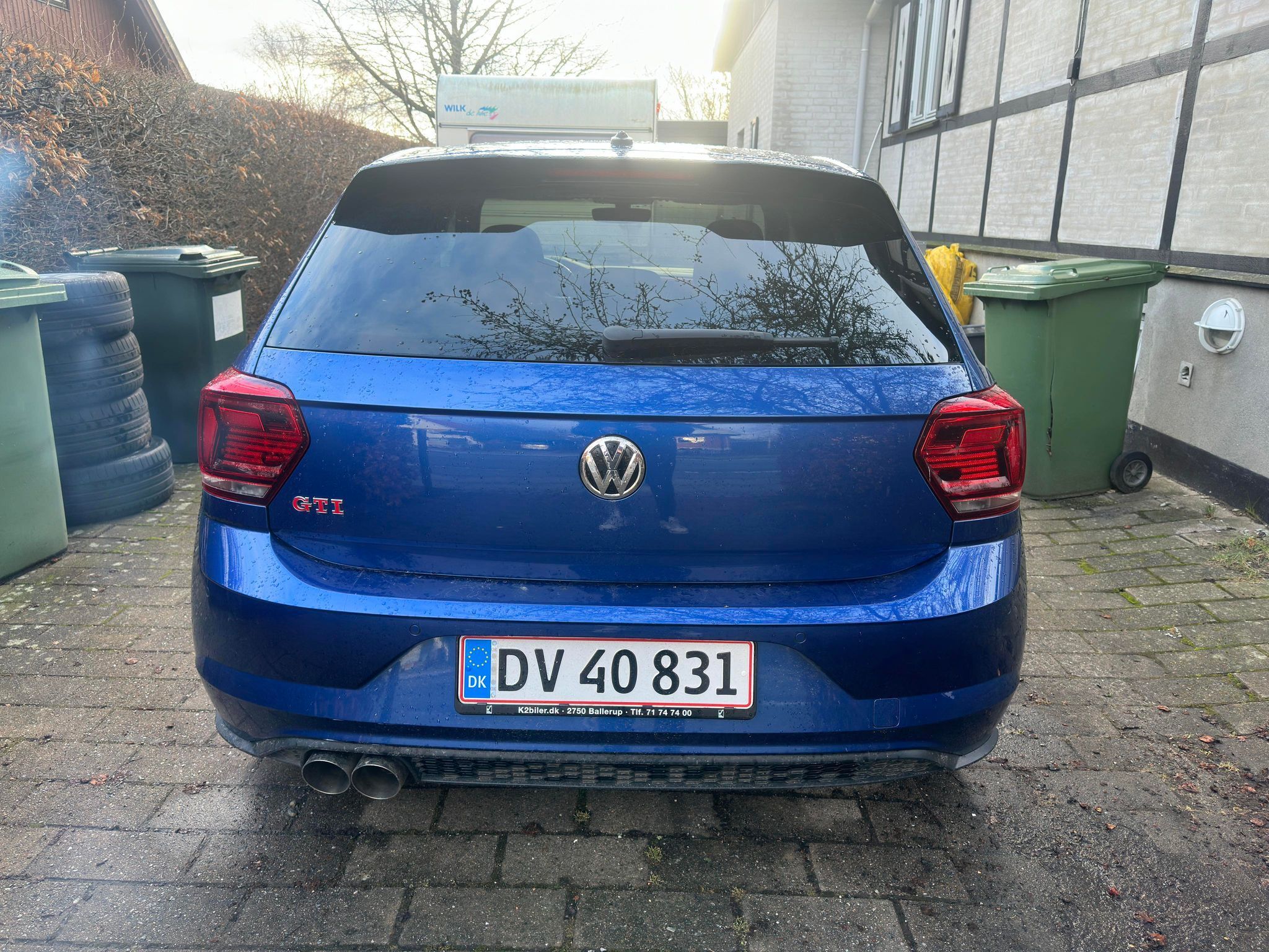 Blå VW Polo fra 2019