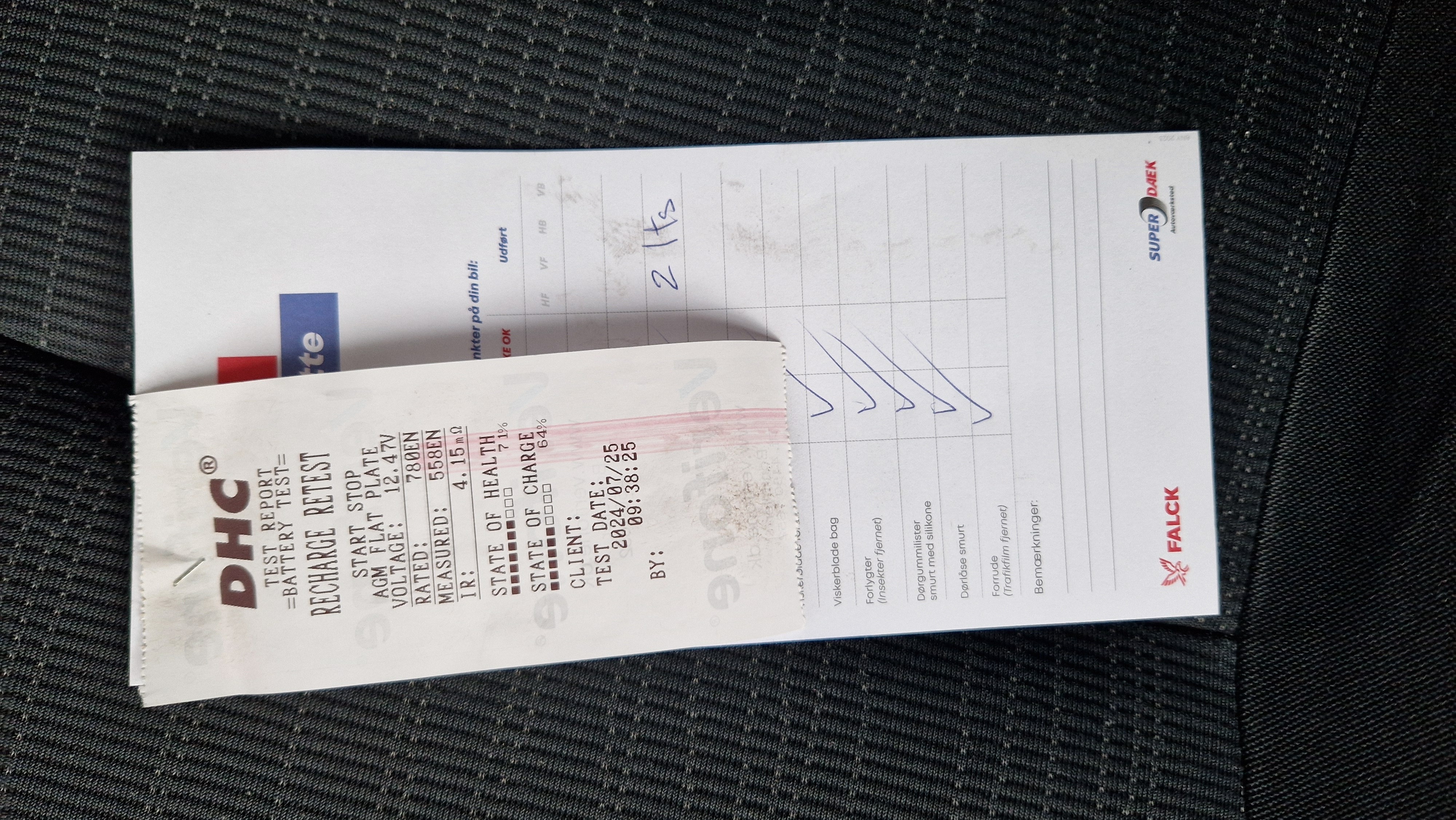 Sølv Toyota Auris fra 2008