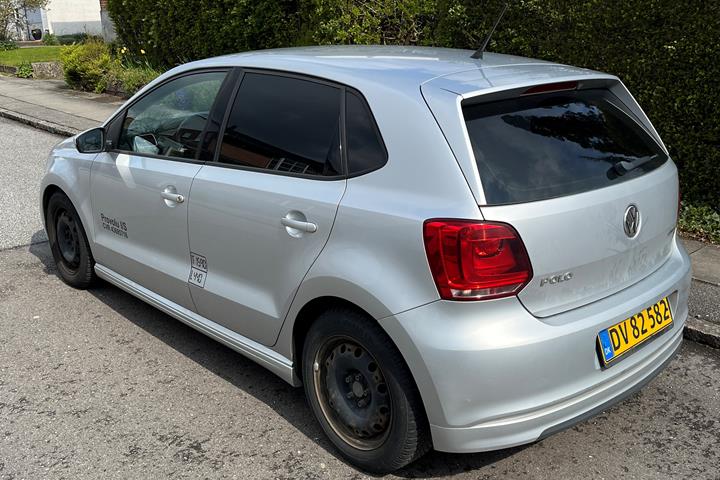 Sølv VW Polo fra 2011
