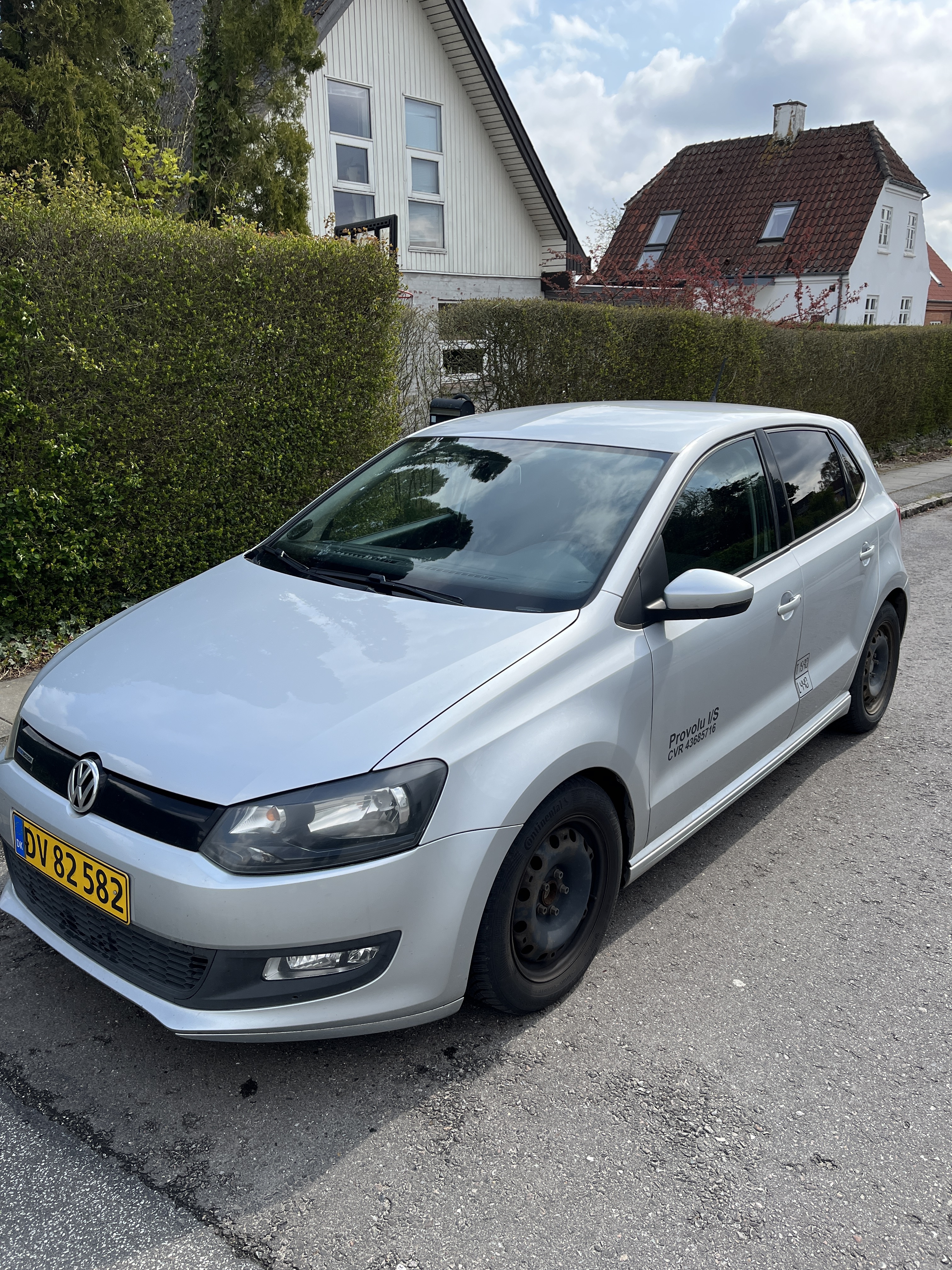 Sølv VW Polo fra 2011