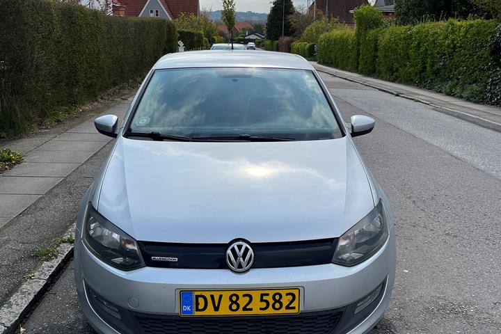 Sølv VW Polo fra 2011