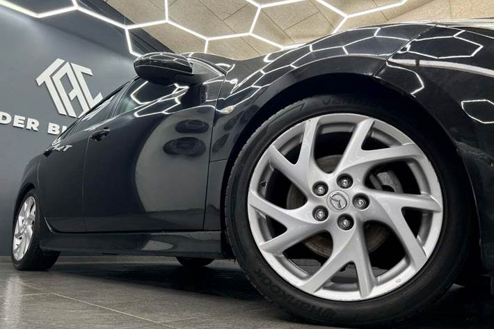 Sort Mazda 6 fra 2010