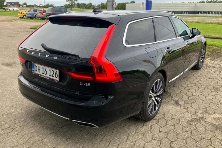 Sort Volvo V90 fra 2017