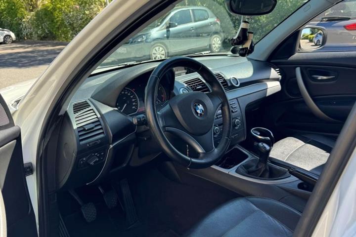 Hvid BMW 116d fra 2011