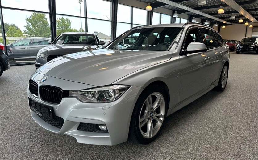 BMW 320i