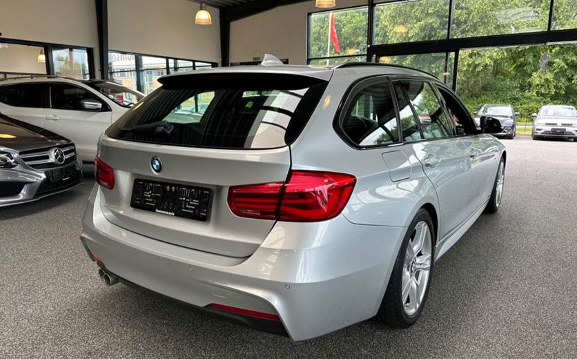 BMW 320i