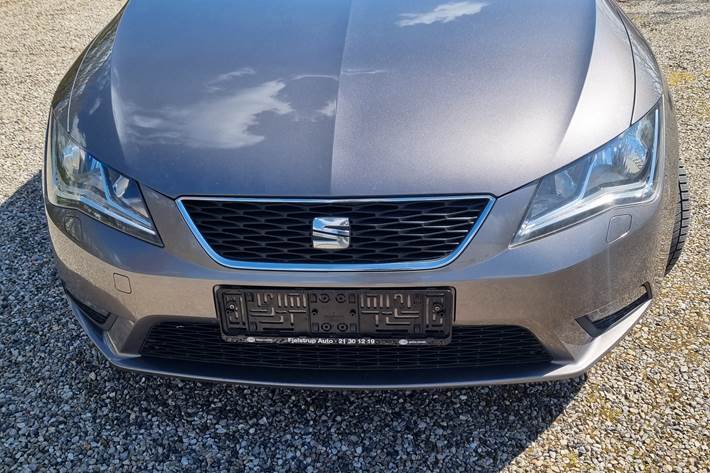 Grå Seat Leon fra 2015