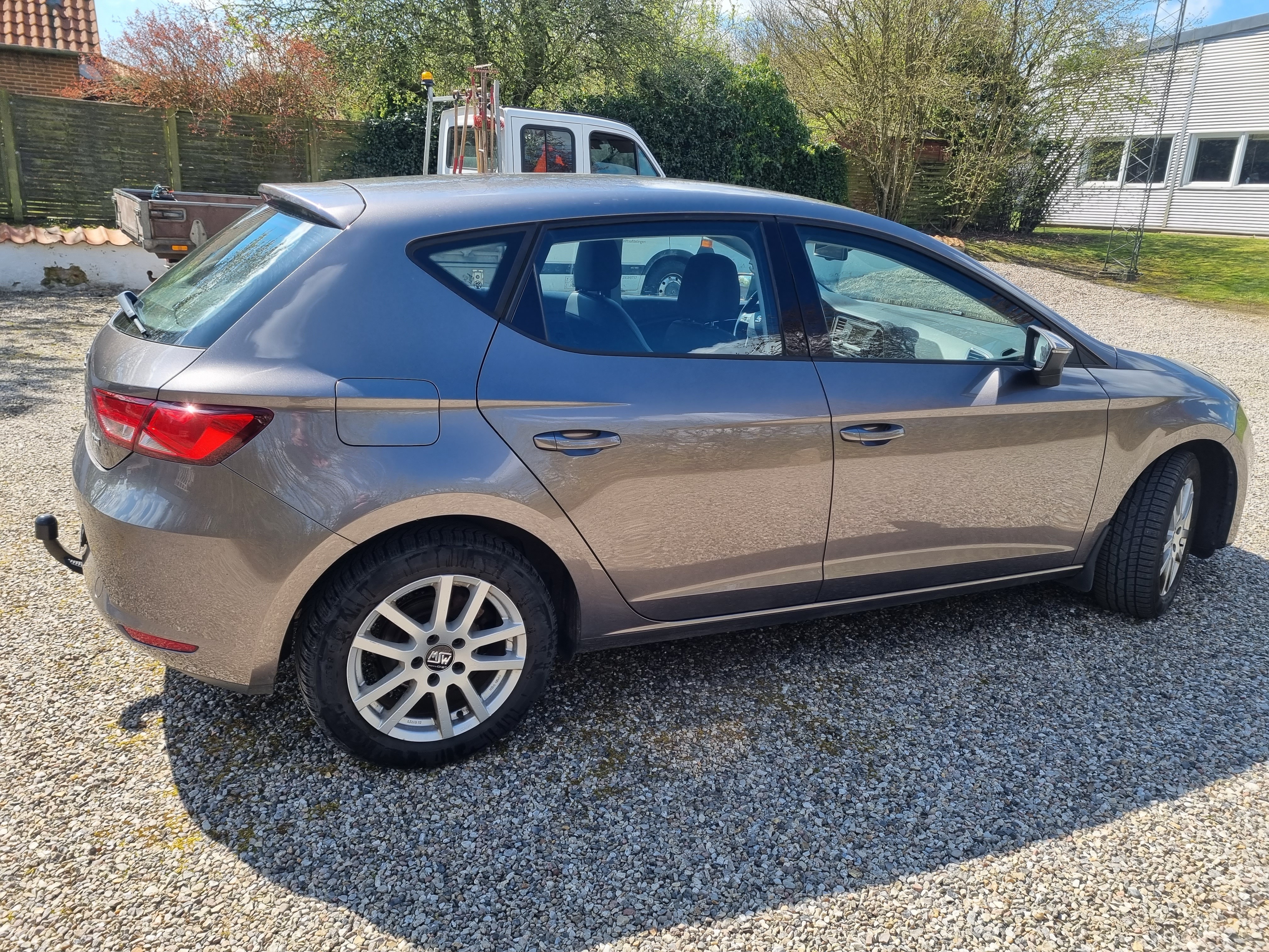 Grå Seat Leon fra 2015