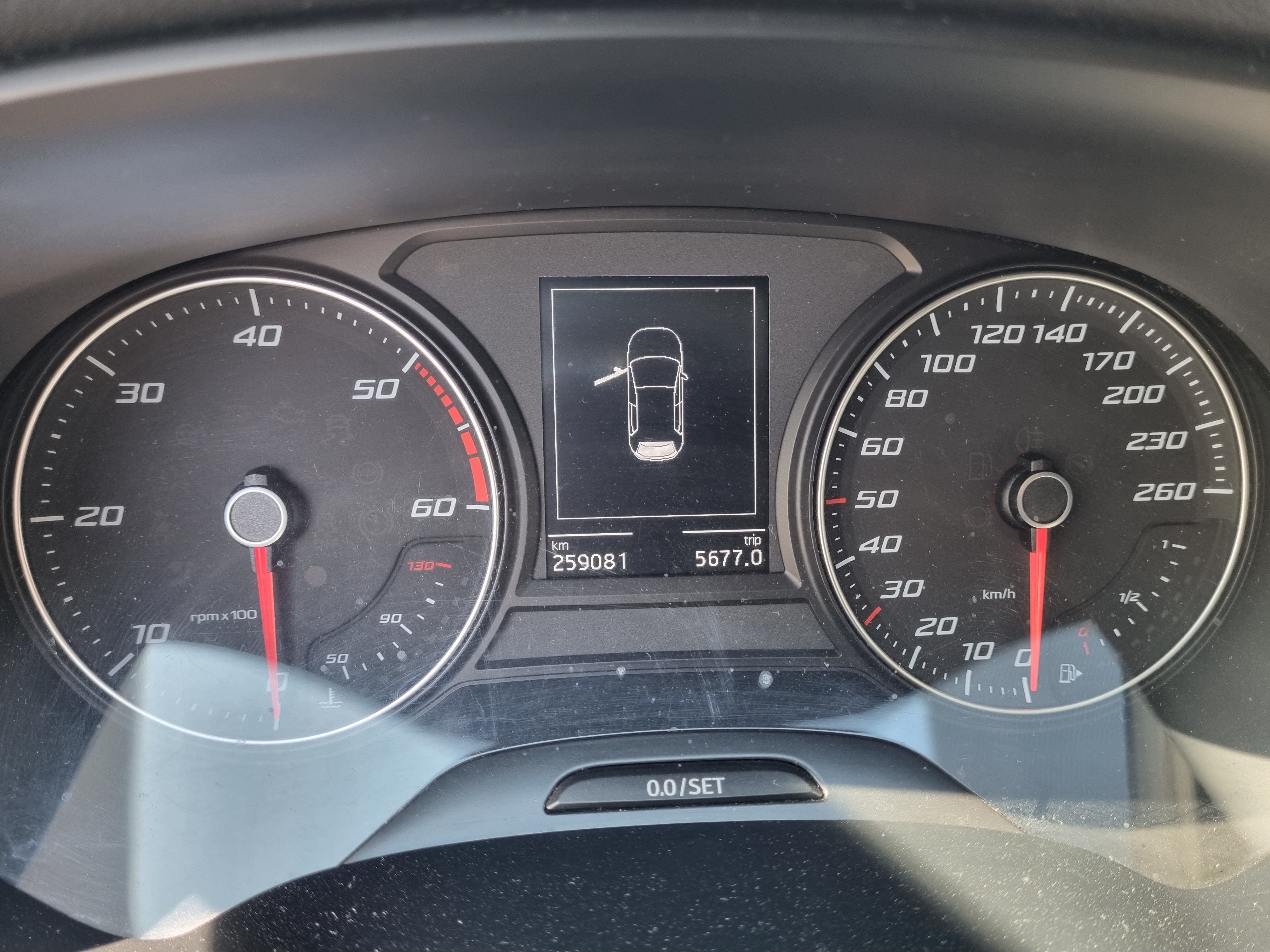 Grå Seat Leon fra 2015