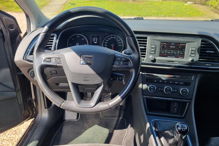 Grå Seat Leon fra 2015