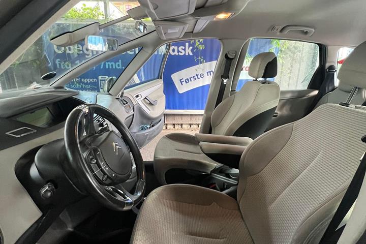 Beige Citroën C 4 fra 2009