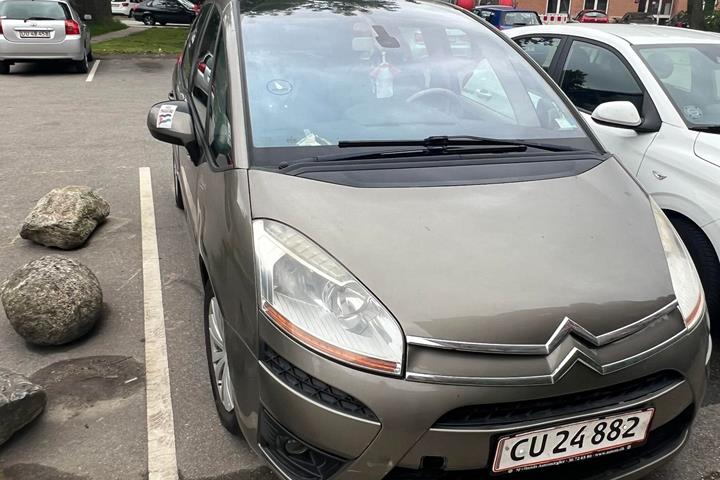 Beige Citroën C 4 fra 2009