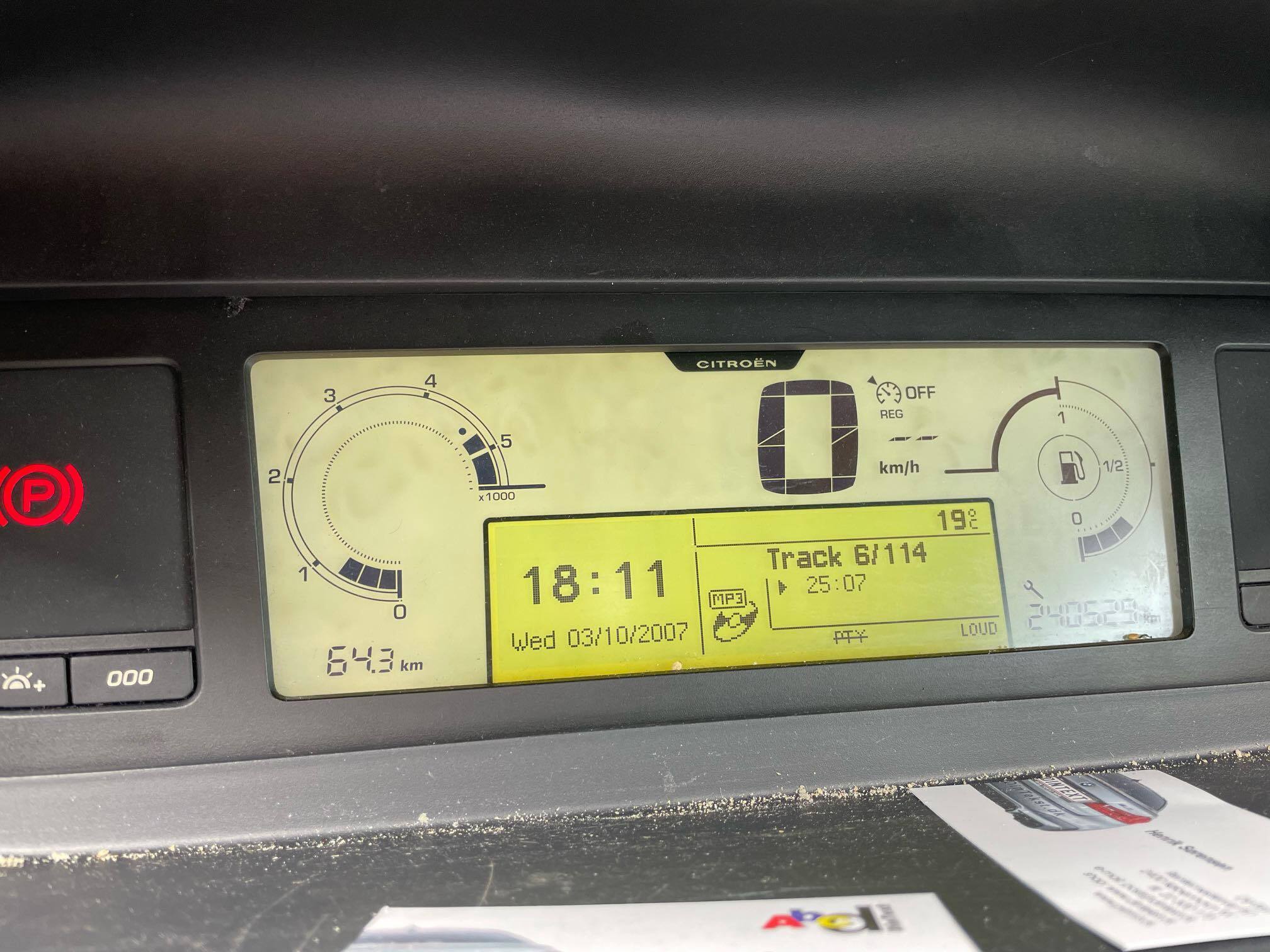 Beige Citroën C 4 fra 2009