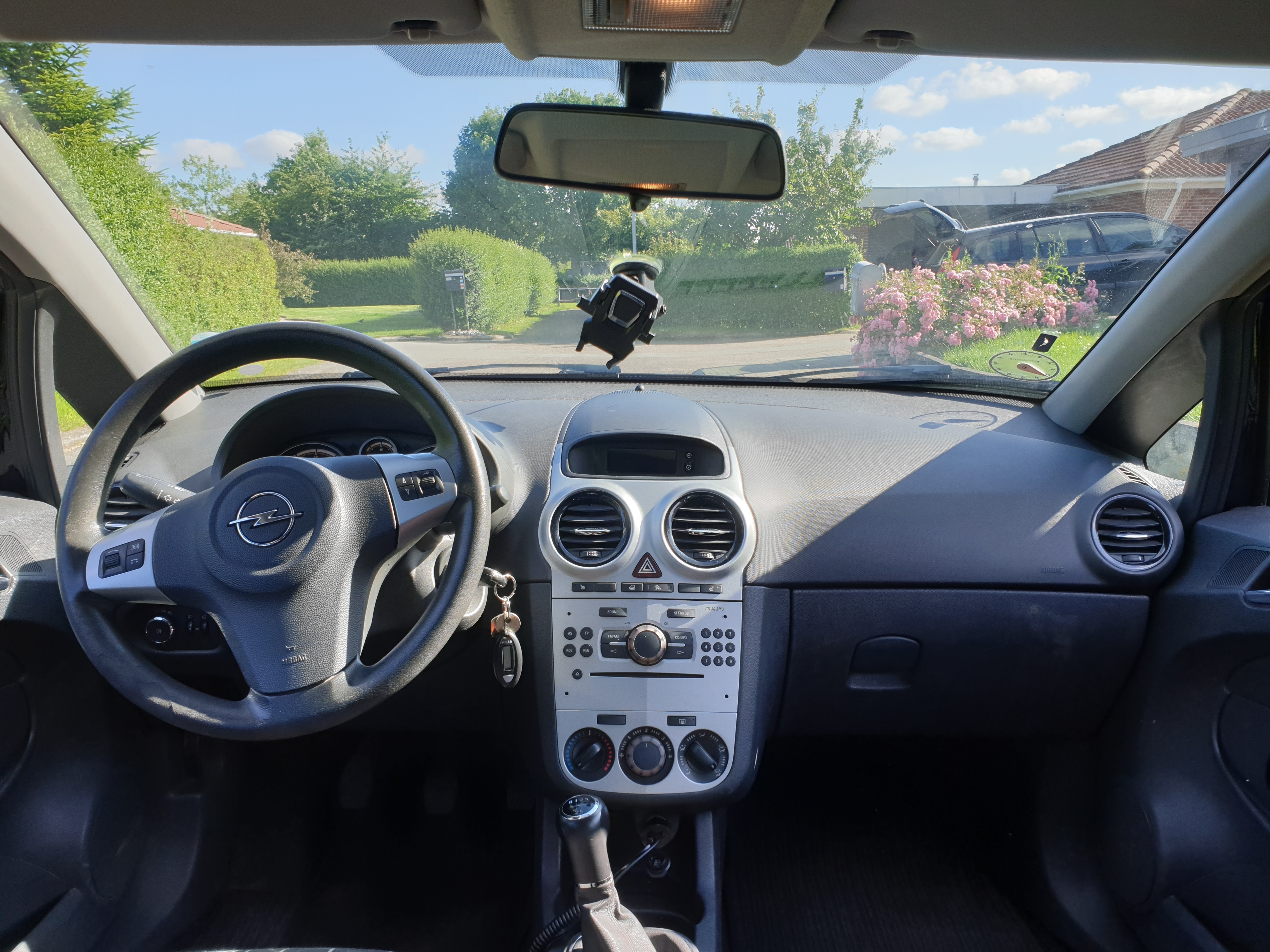 Sort Opel Corsa fra 2011