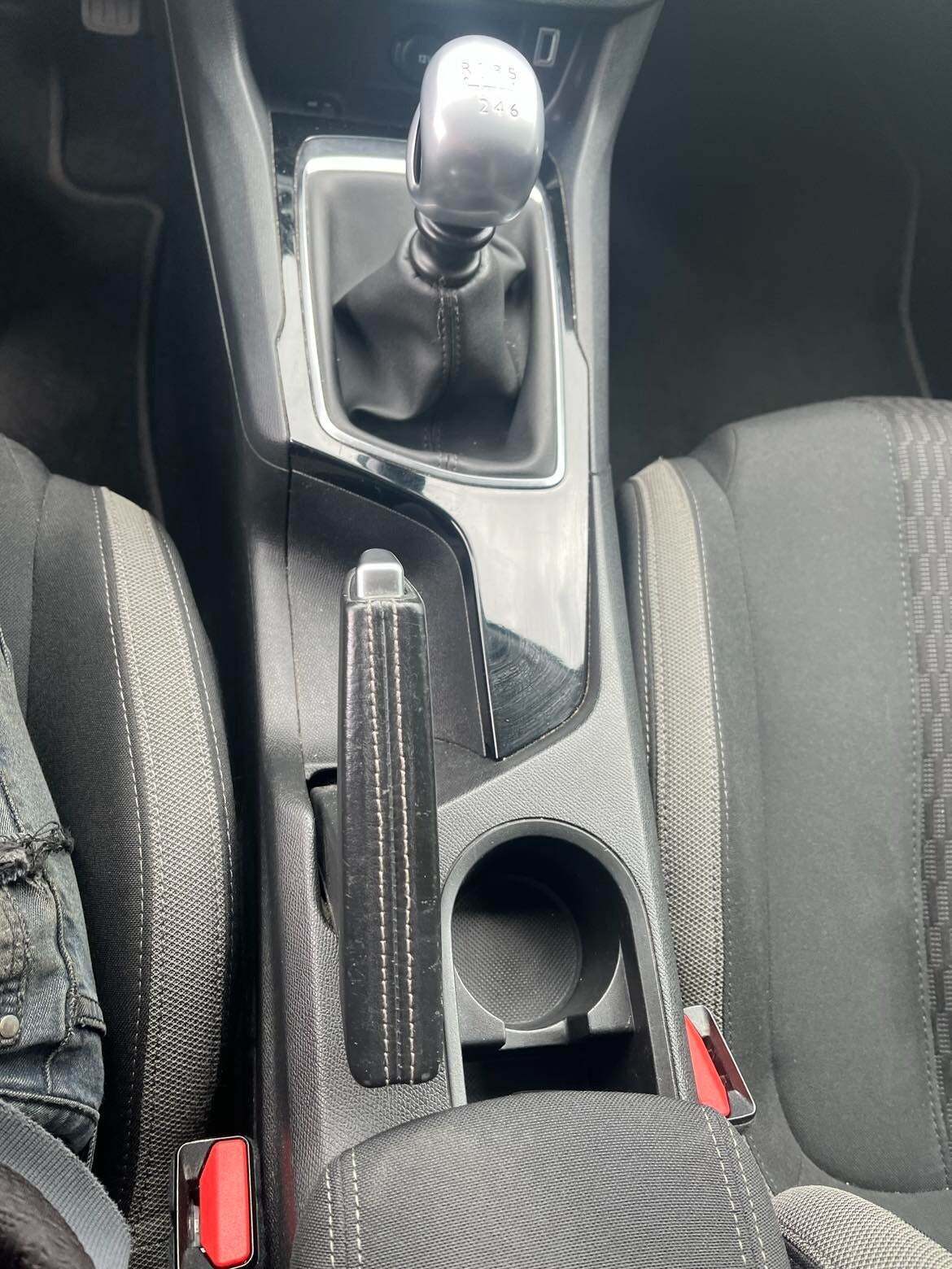 Sort Peugeot 308 fra 2016