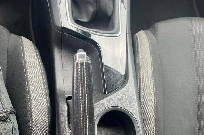 Sort Peugeot 308 fra 2016