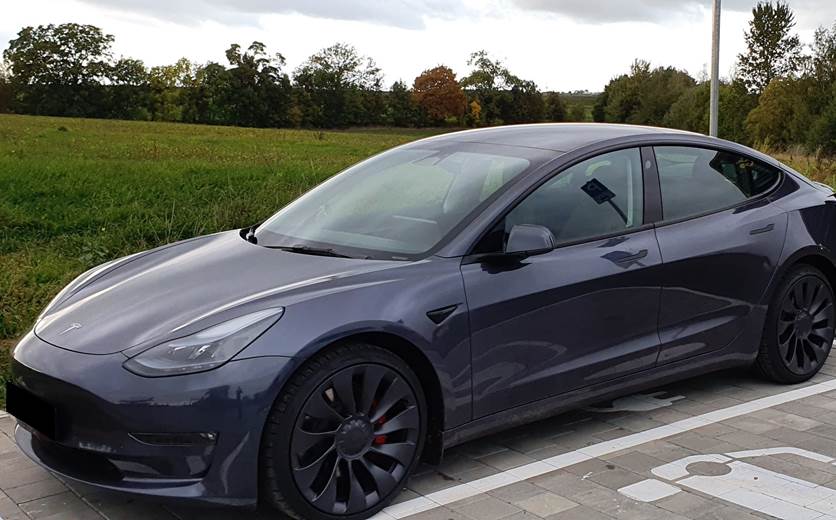 Tesla Model 3 Performance AWD