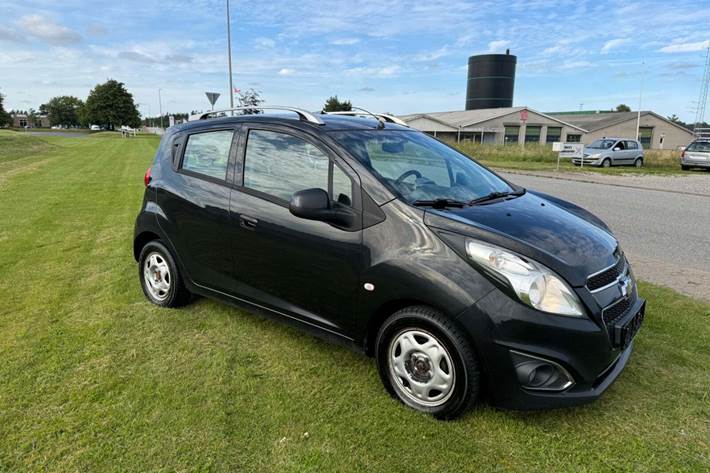 Sort Chevrolet Spark fra 2014