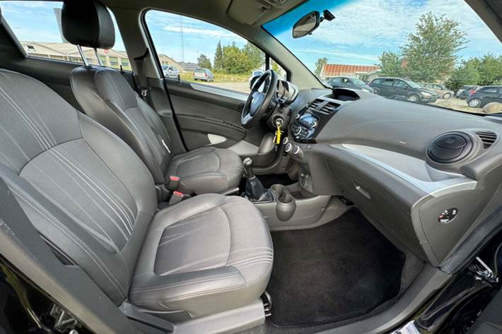 Sort Chevrolet Spark fra 2014