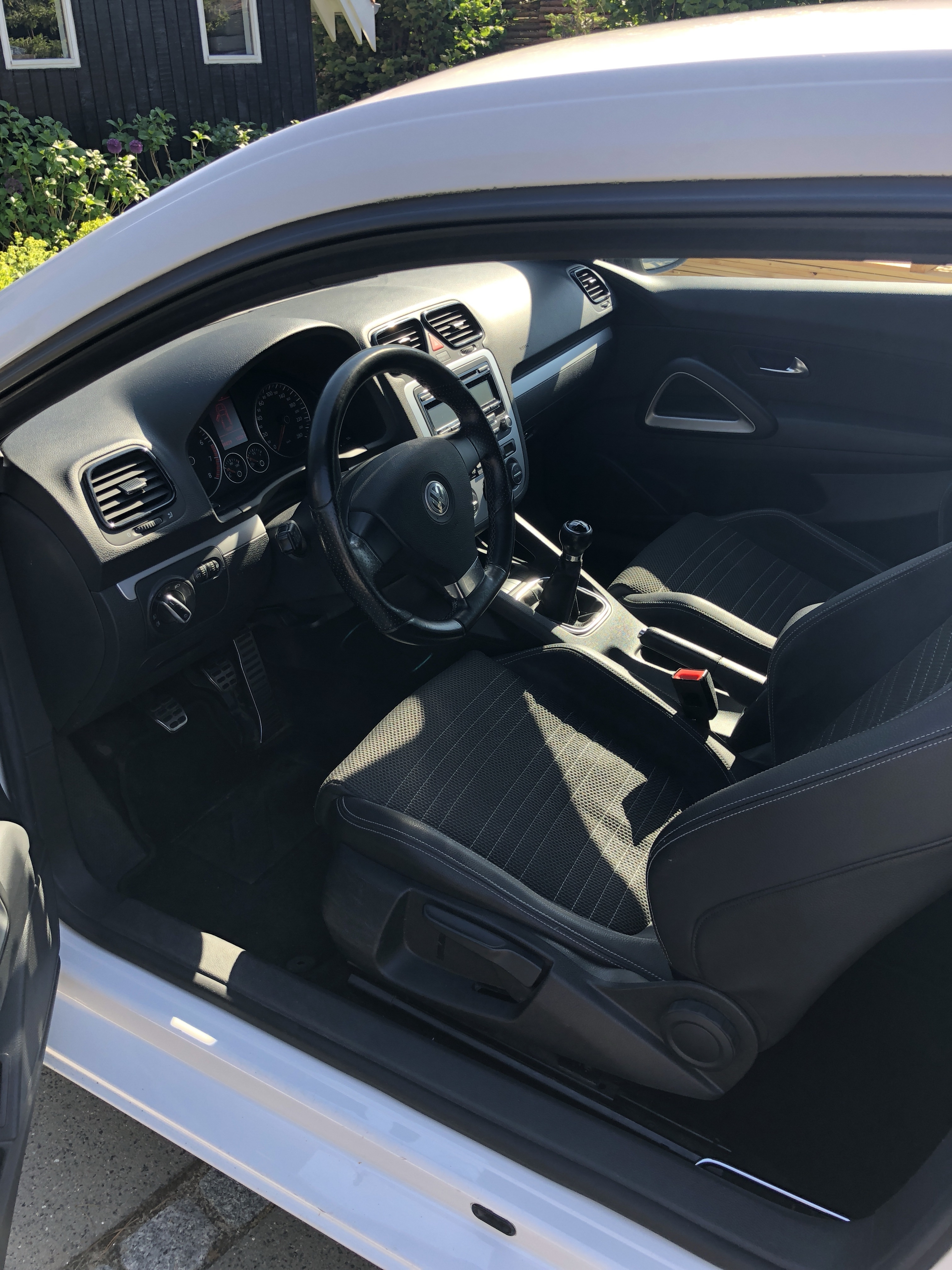 Hvid VW Scirocco fra 2008