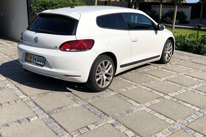 Hvid VW Scirocco fra 2008