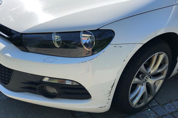 Hvid VW Scirocco fra 2008