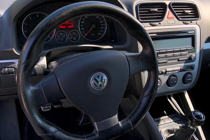 Hvid VW Scirocco fra 2008