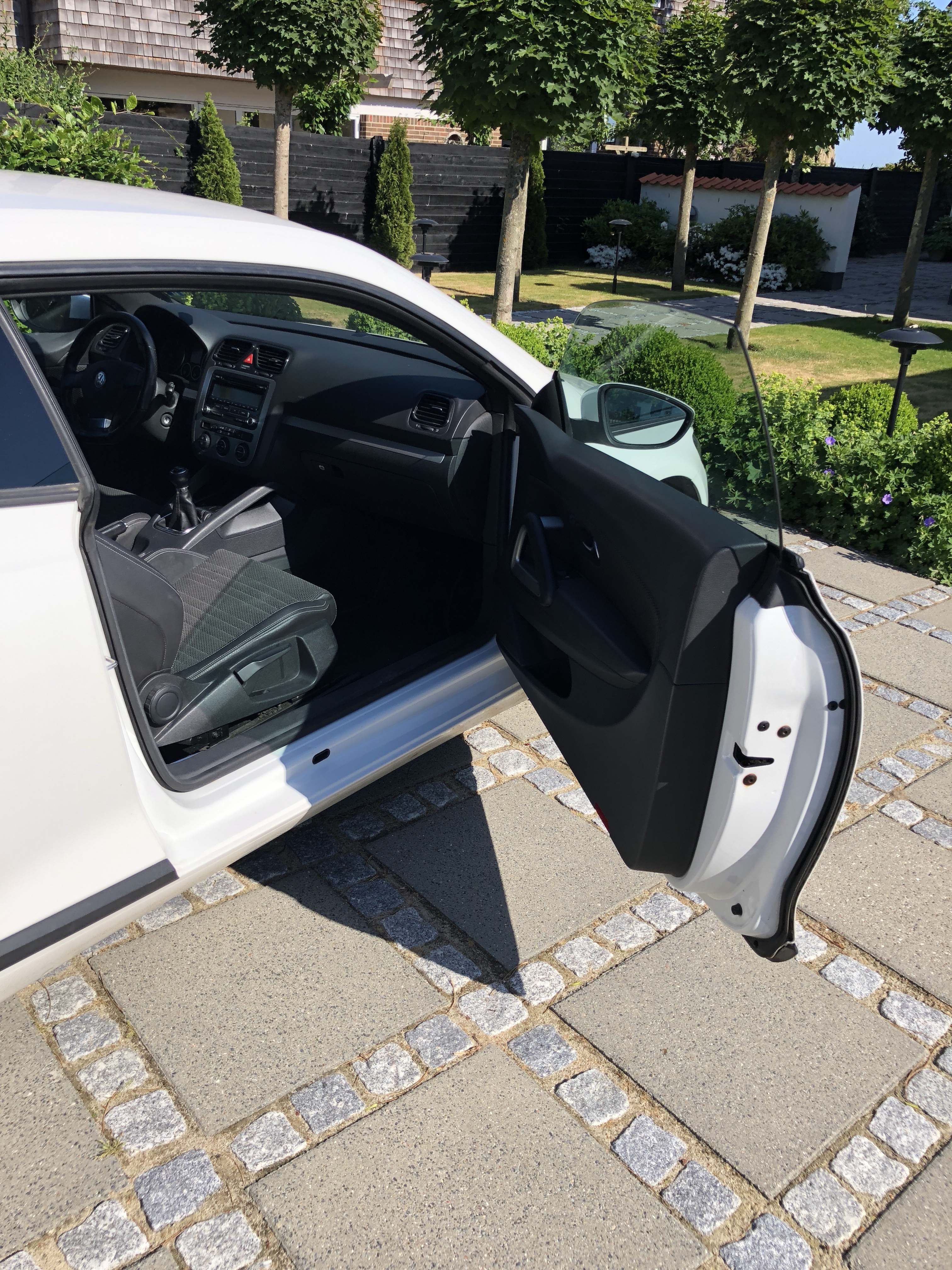 Hvid VW Scirocco fra 2008