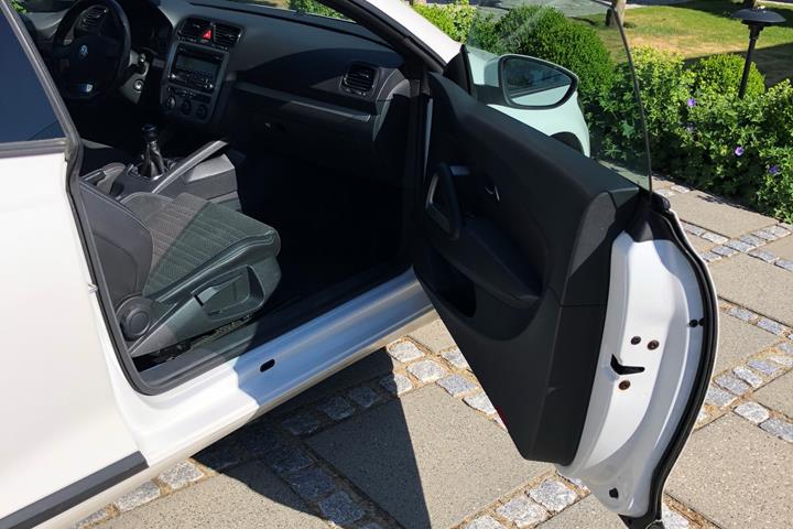 Hvid VW Scirocco fra 2008