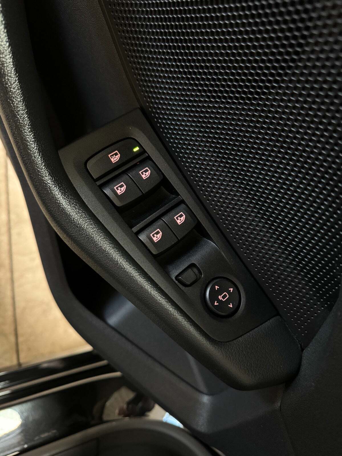 Sort BMW 218i fra 2021