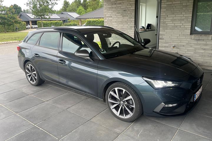 Grå Seat Leon fra 2021