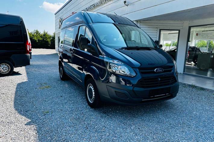 Blå Ford Transit Custom Kombi 310S fra 2016 set udefra