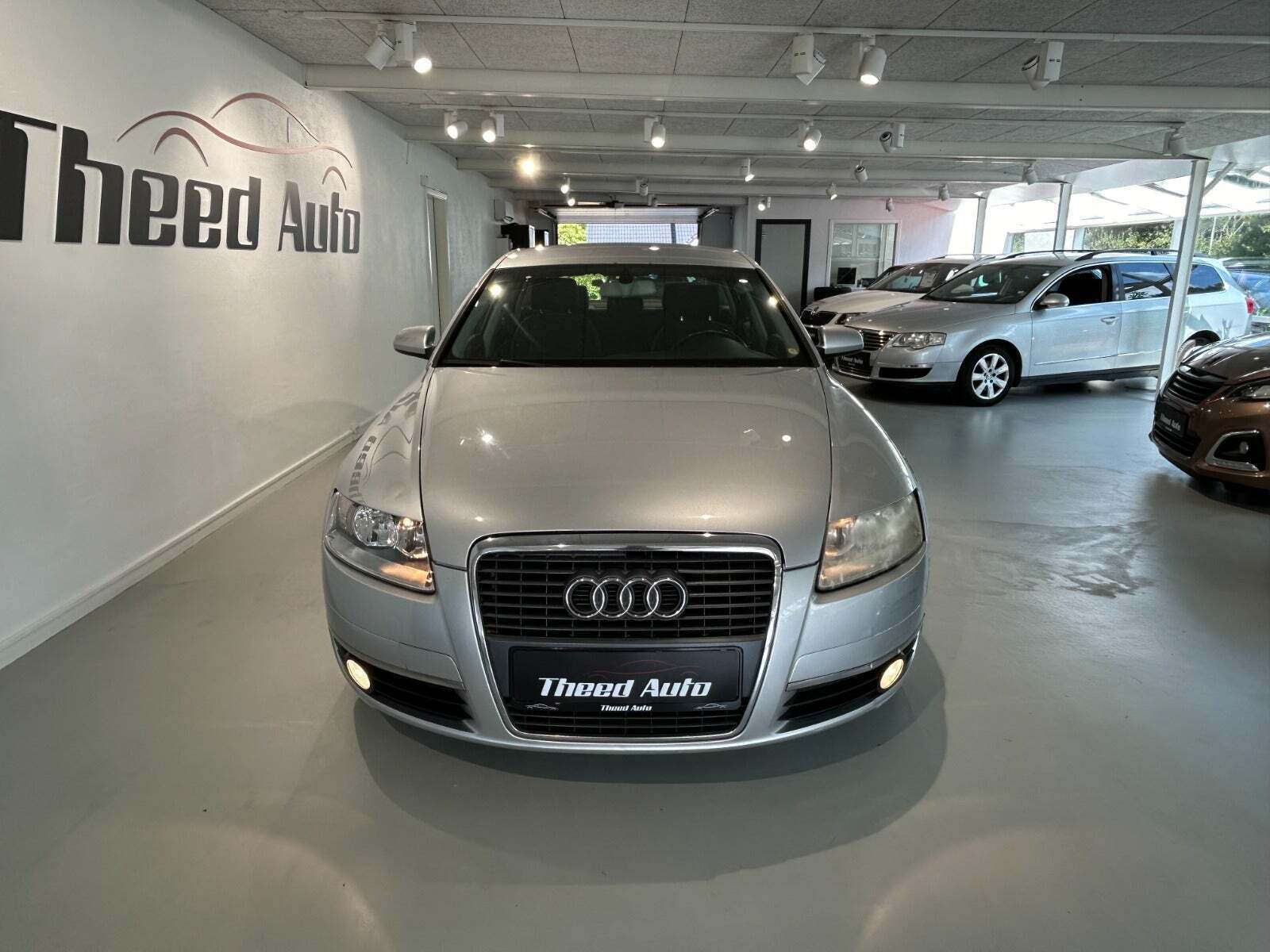 Sølv Audi A6 fra 2004