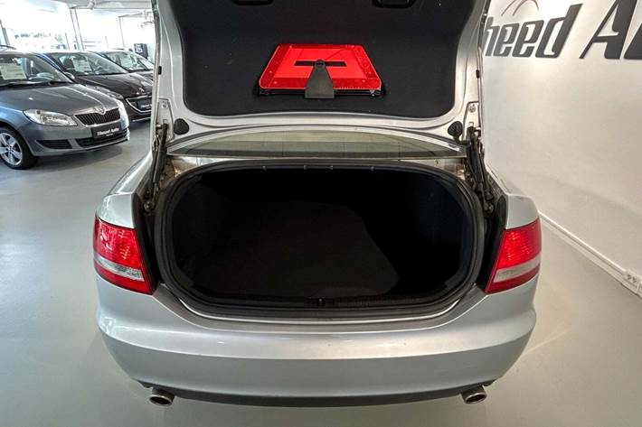 Sølv Audi A6 fra 2004