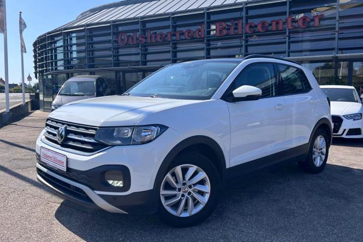 Hvid VW T-Cross fra 2020 set udefra
