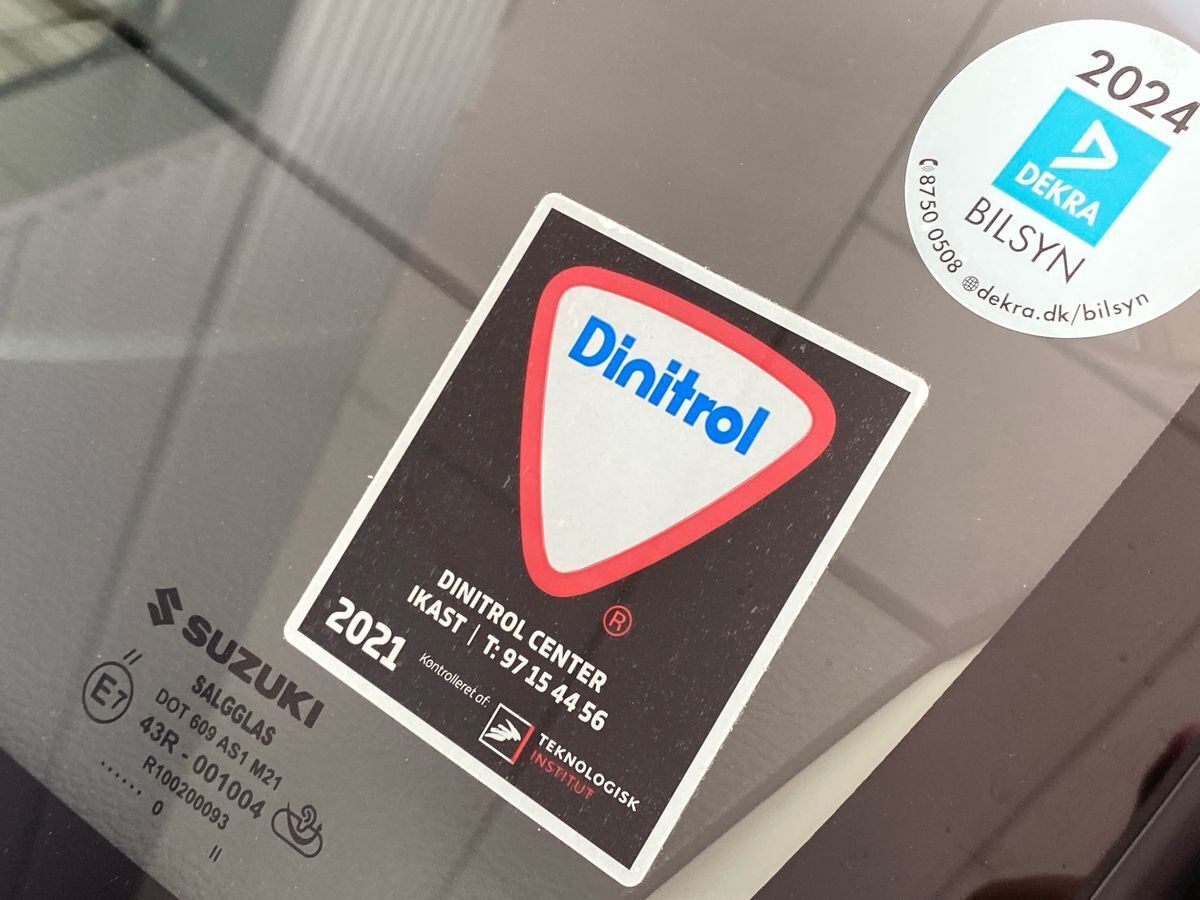 Sort Suzuki Vitara fra 2020