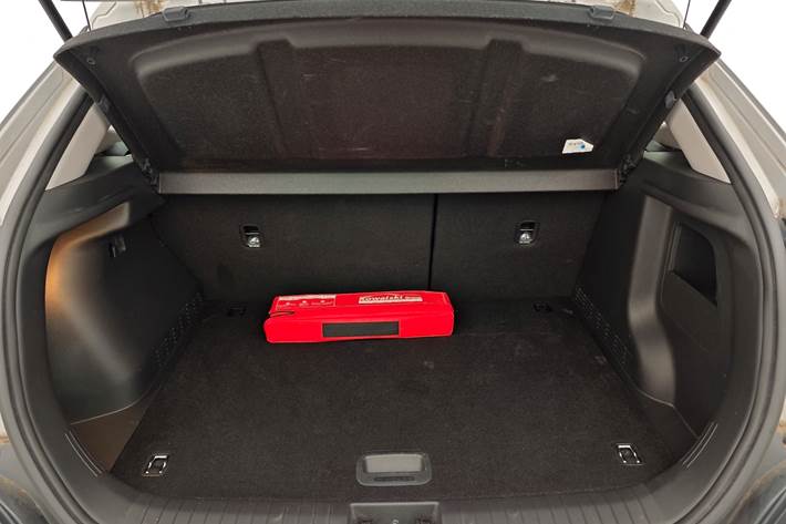 Sølv Hyundai Kona fra 2020