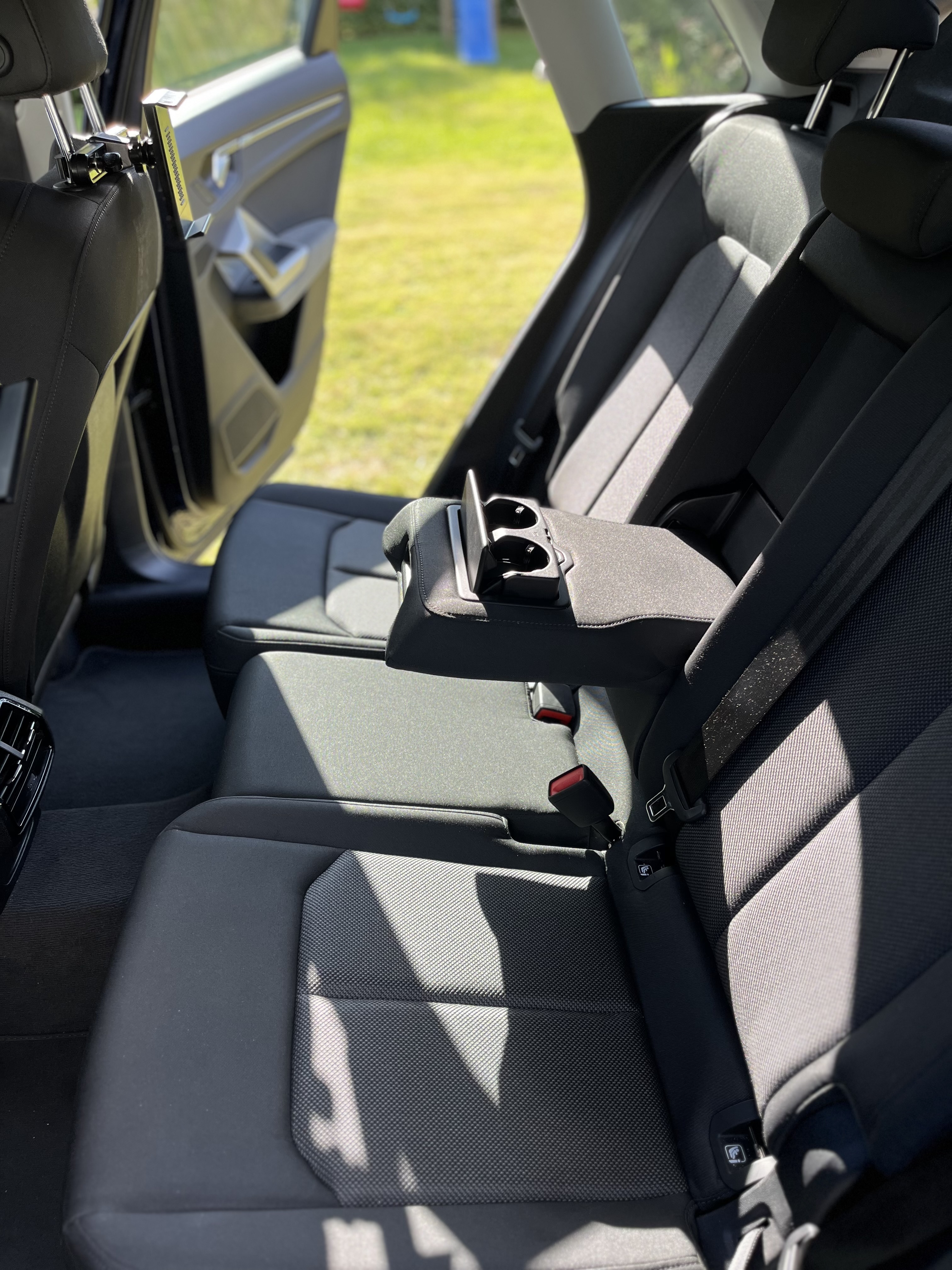 Blå Audi Q3 fra 2023